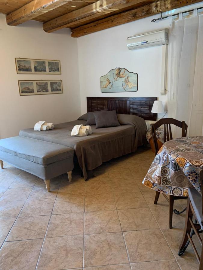 Ortigia Casa Apartman Szirakúza Kültér fotó