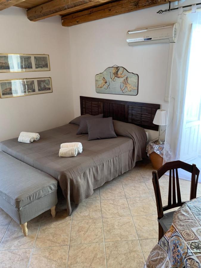 Ortigia Casa Apartman Szirakúza Kültér fotó