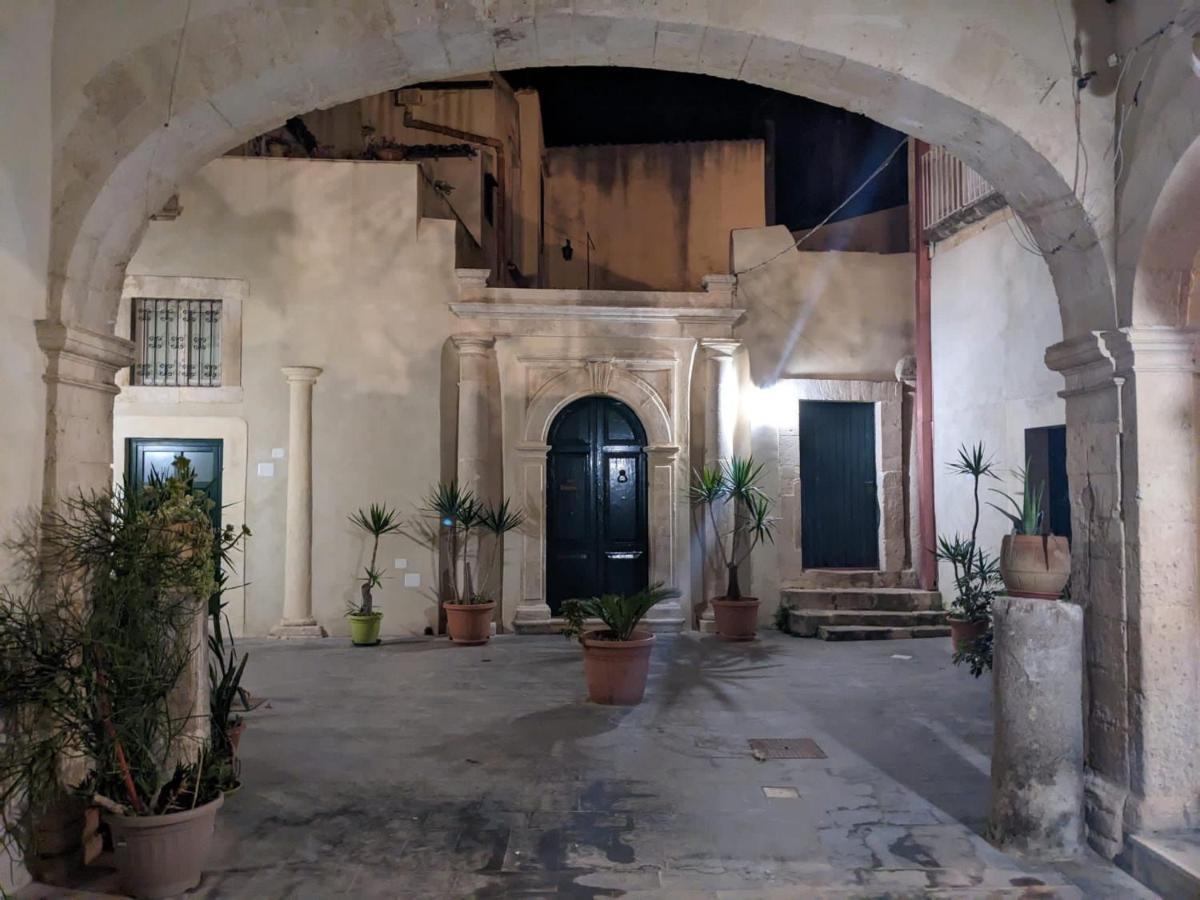 Ortigia Casa Apartman Szirakúza Kültér fotó